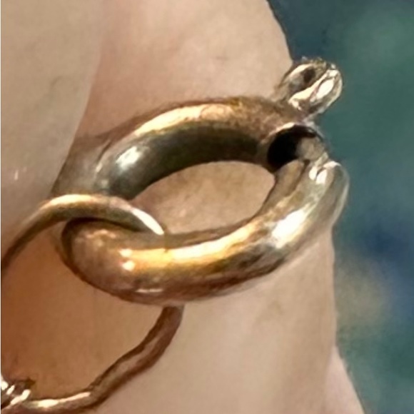 10 k gold cross pendant with genuine ruby and emerald stones - Picture 3 of 8